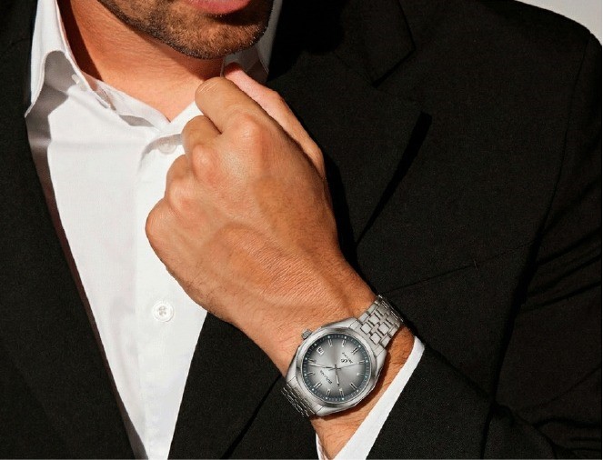 Bulova 1973 Jet Star 96B472 Precisionist Erkek Kol Saati - Görsel 6