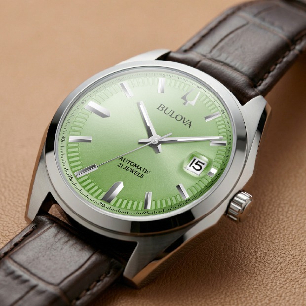 Bulova 96B427 Surveyor Otomatik Erkek Kol Saati - Görsel 3